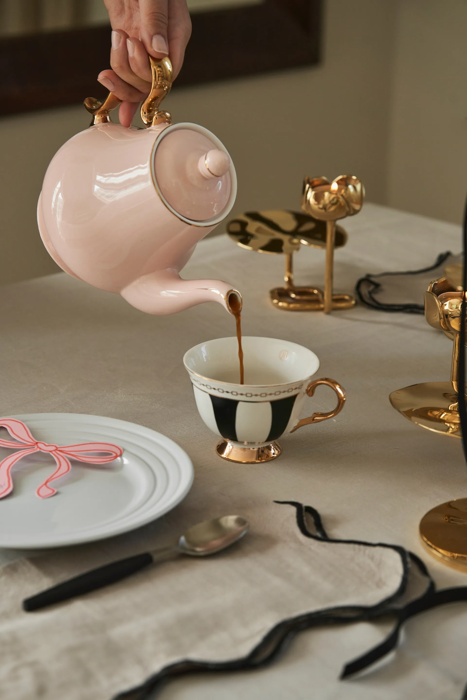 Strisce Nero cup with saucer, 22 cl Hilke Collection