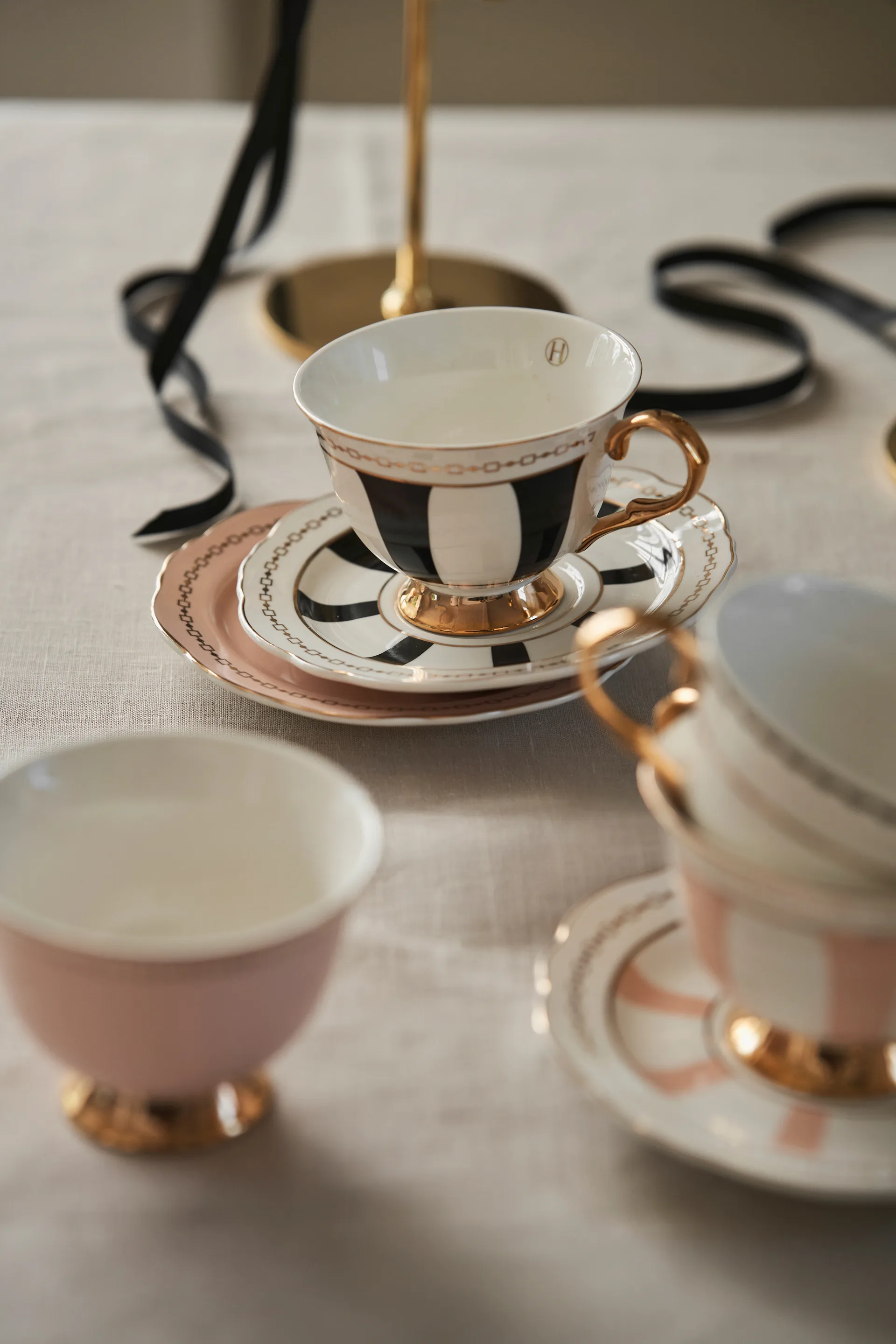 Strisce Nero cup with saucer, 22 cl Hilke Collection
