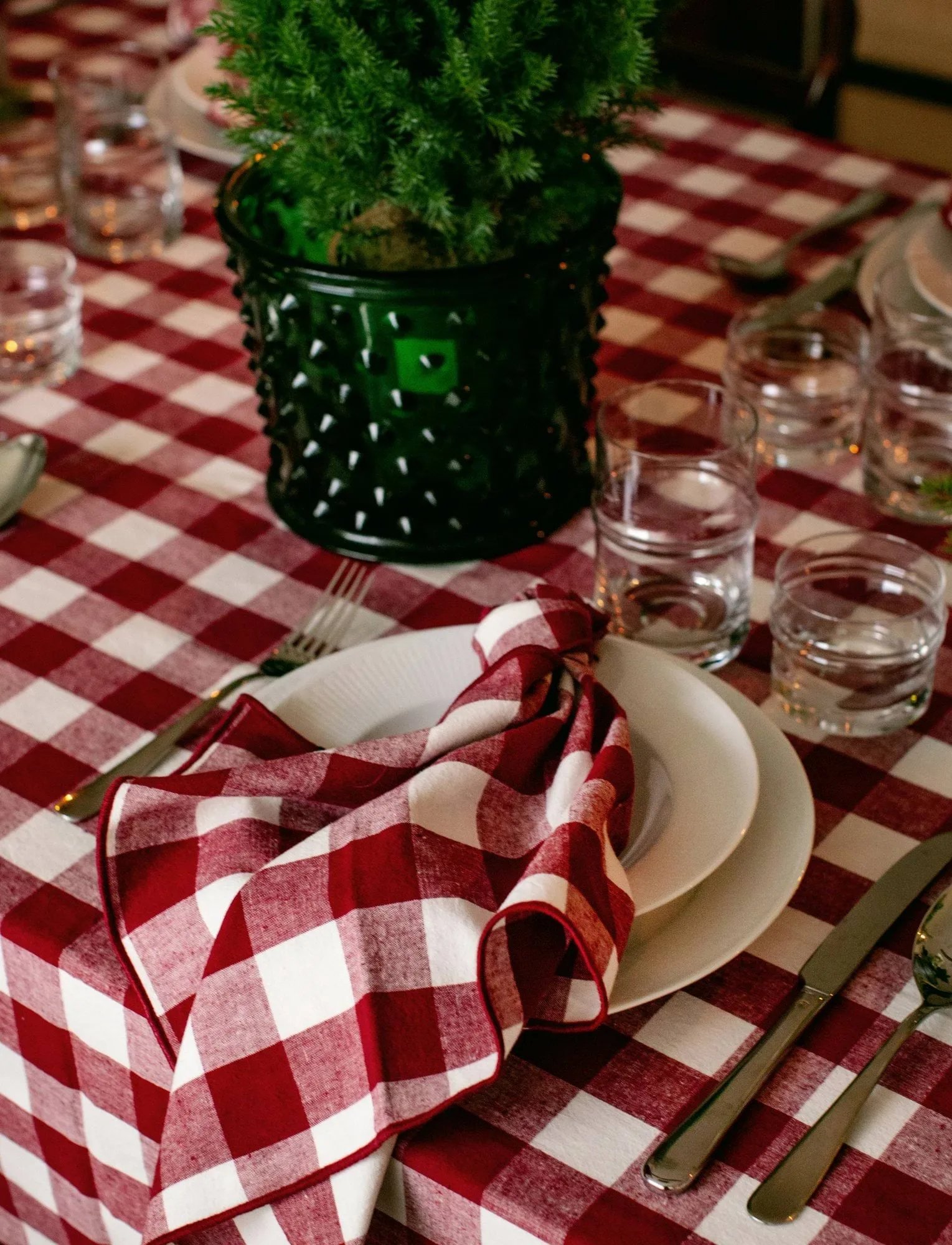 Bettyhill tablecloth, Ruby, 150x250 cm Himla