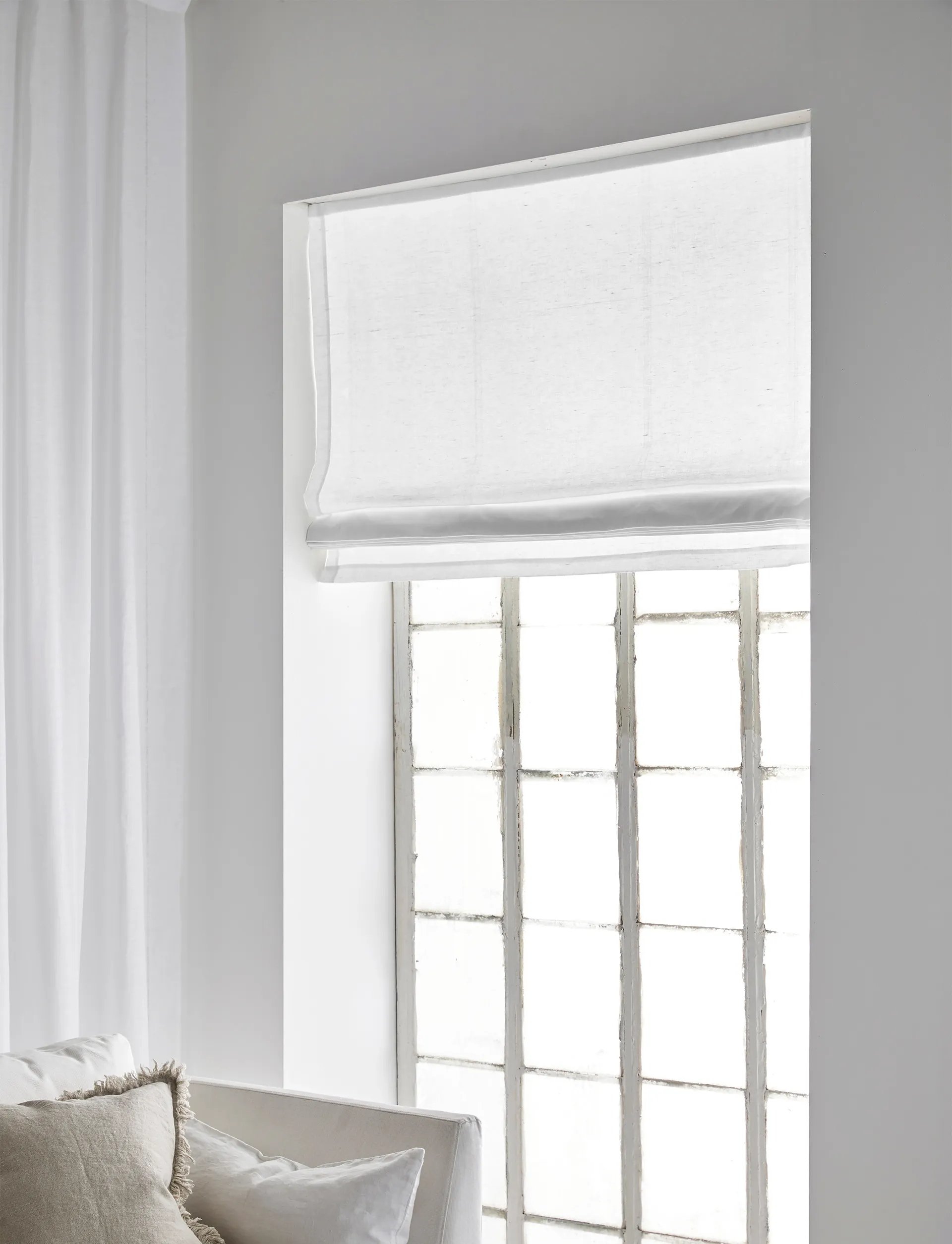 Ebba Roman Blind Optical White, 130x180 cm Himla