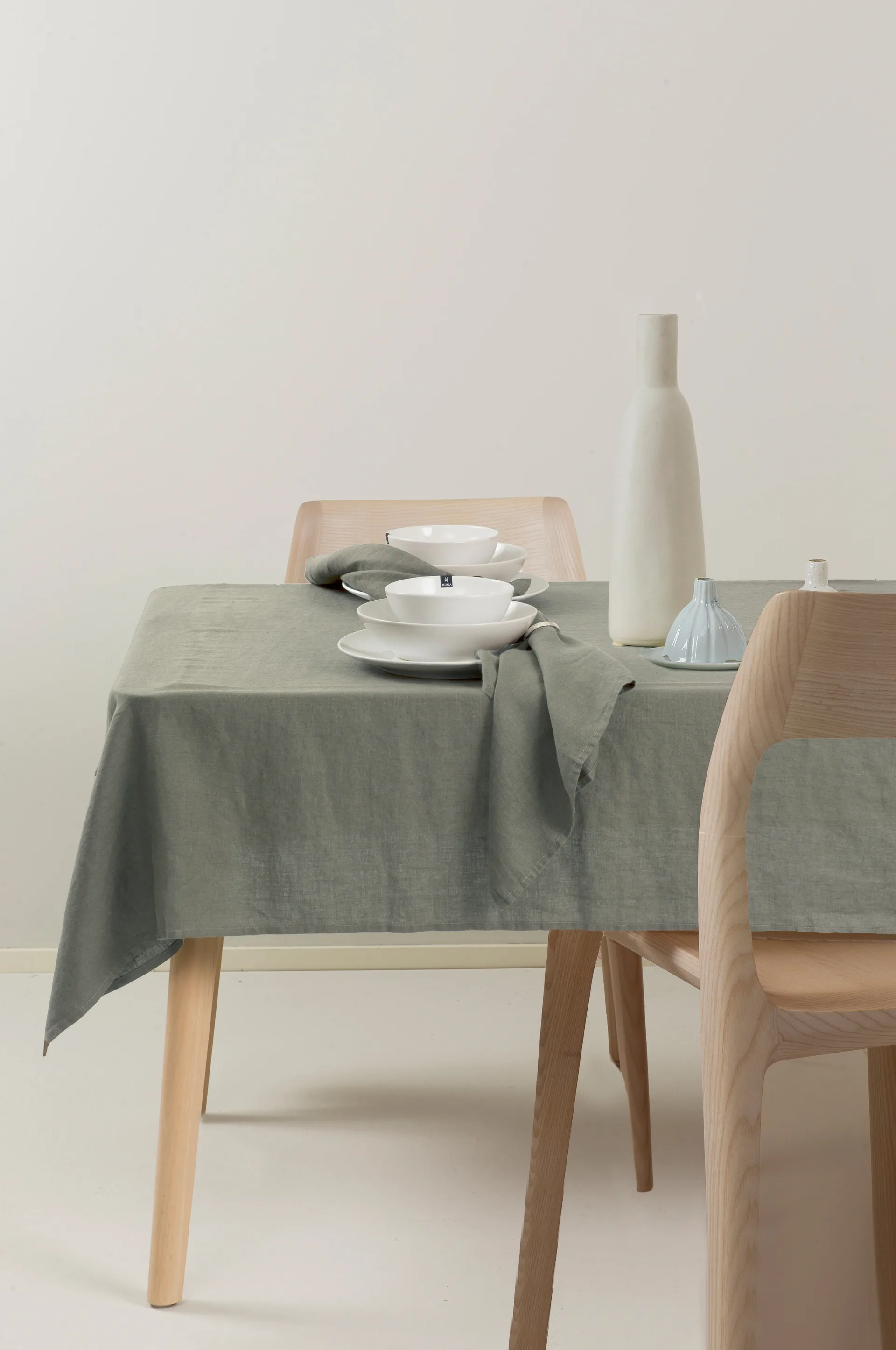 Sunshine tablecloth 140x330 cm, Sage Himla
