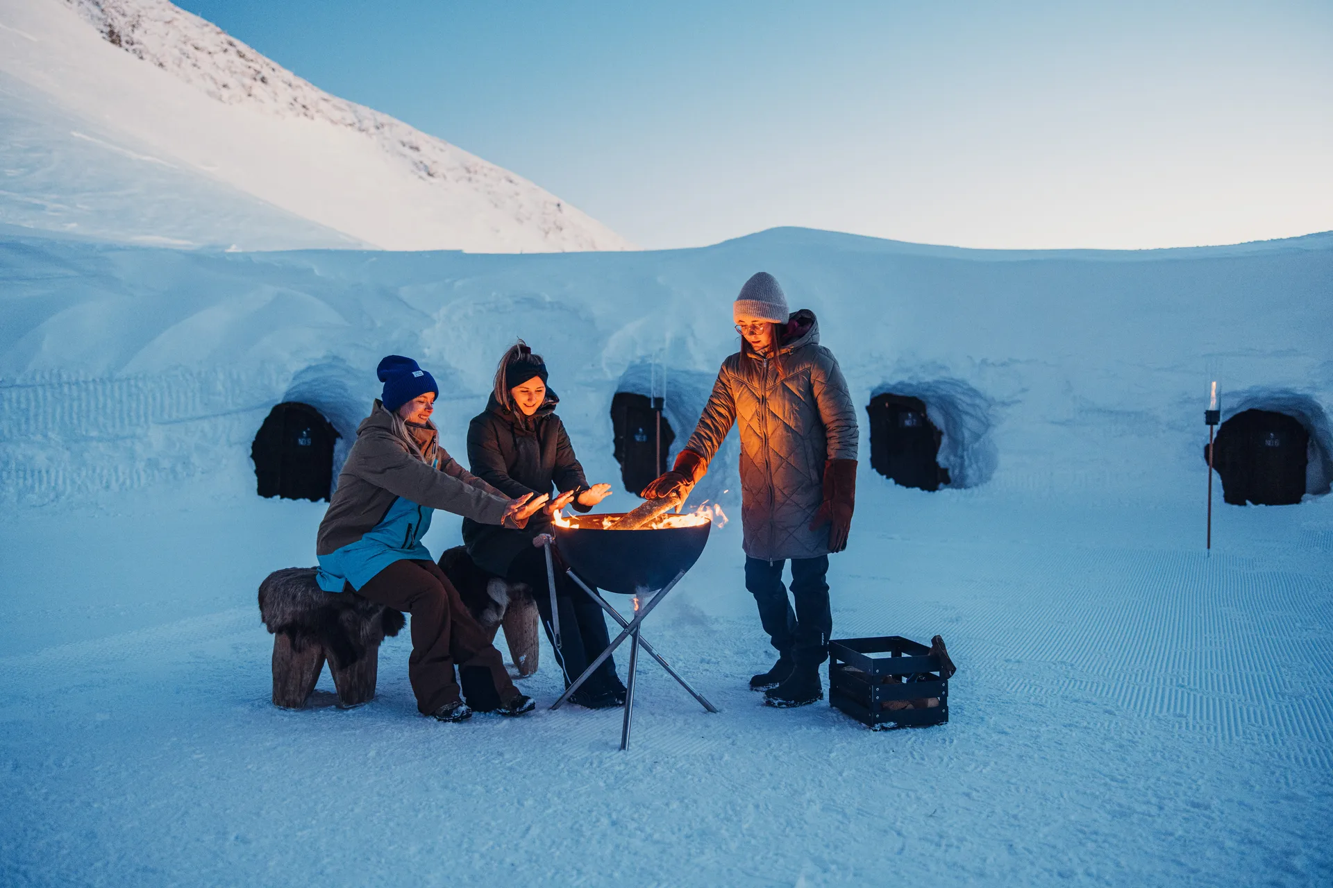 BOWL 57 fireplace, Black-silver, tripod stand Höfats