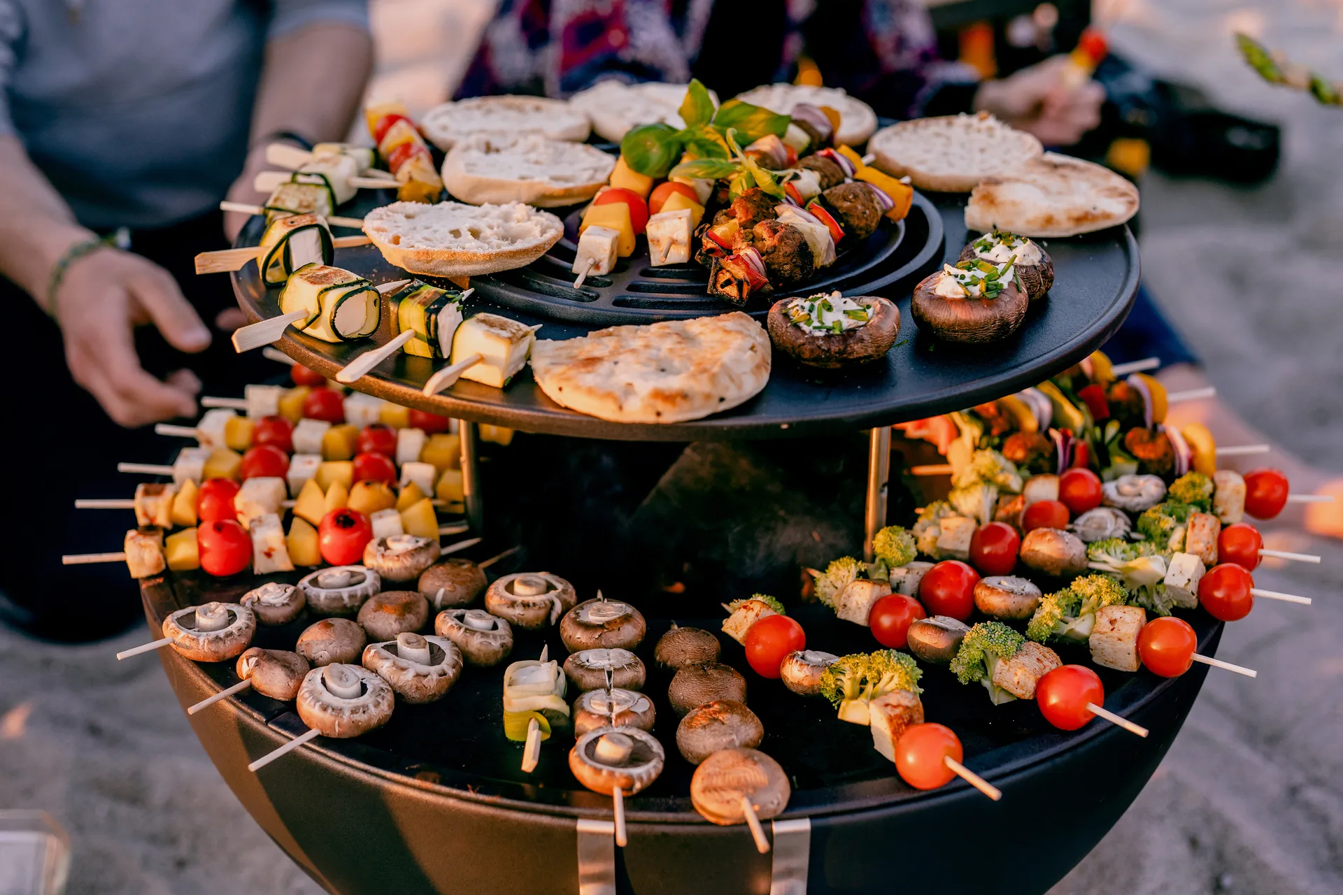 BOWL 57 grill shelf, Black Höfats