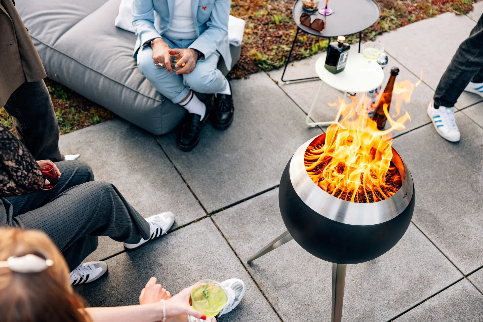 MOON 45 fireplace, Black-silver, tall stand Höfats