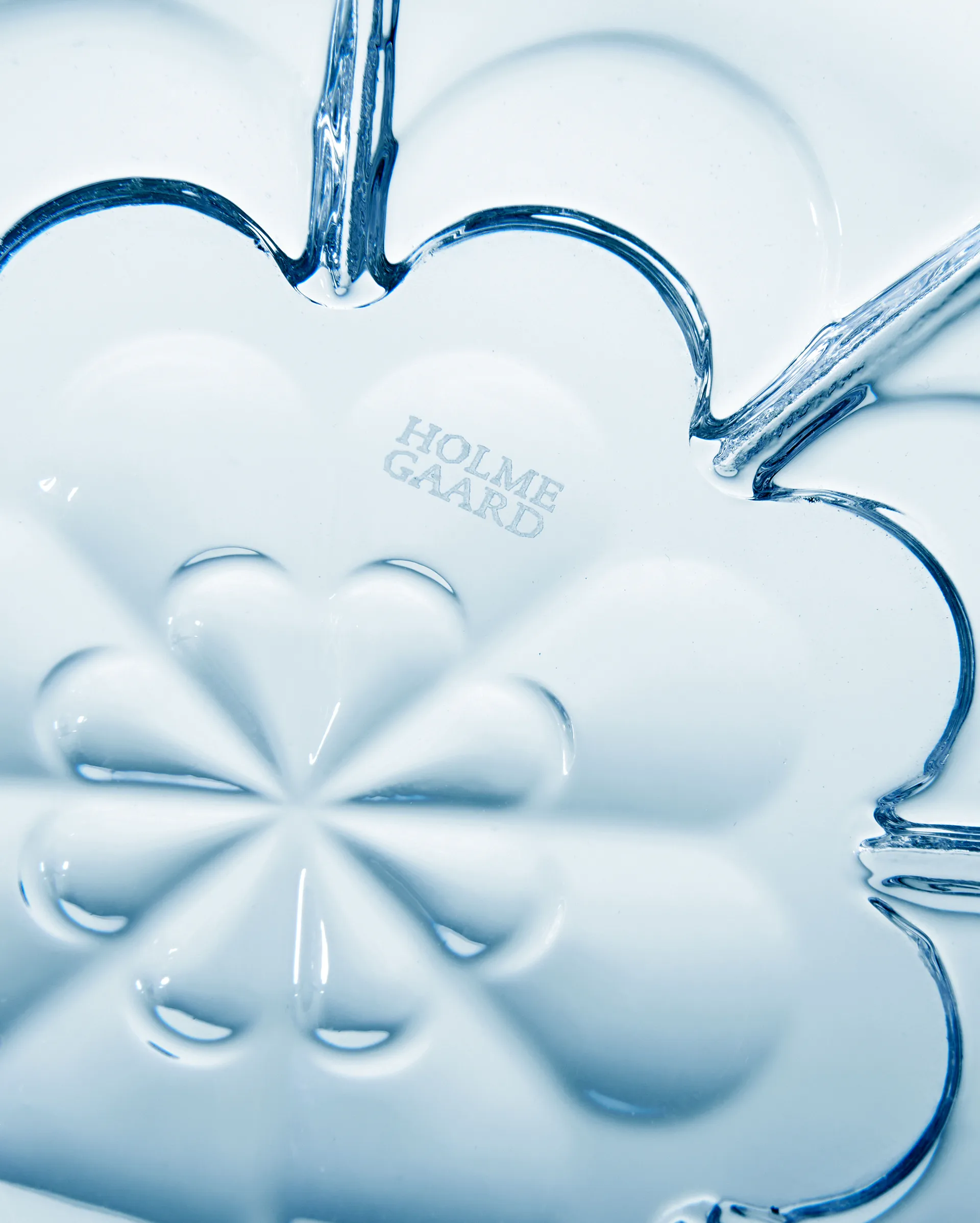 Lily bowl Ø23 cm, Blue iris Holmegaard