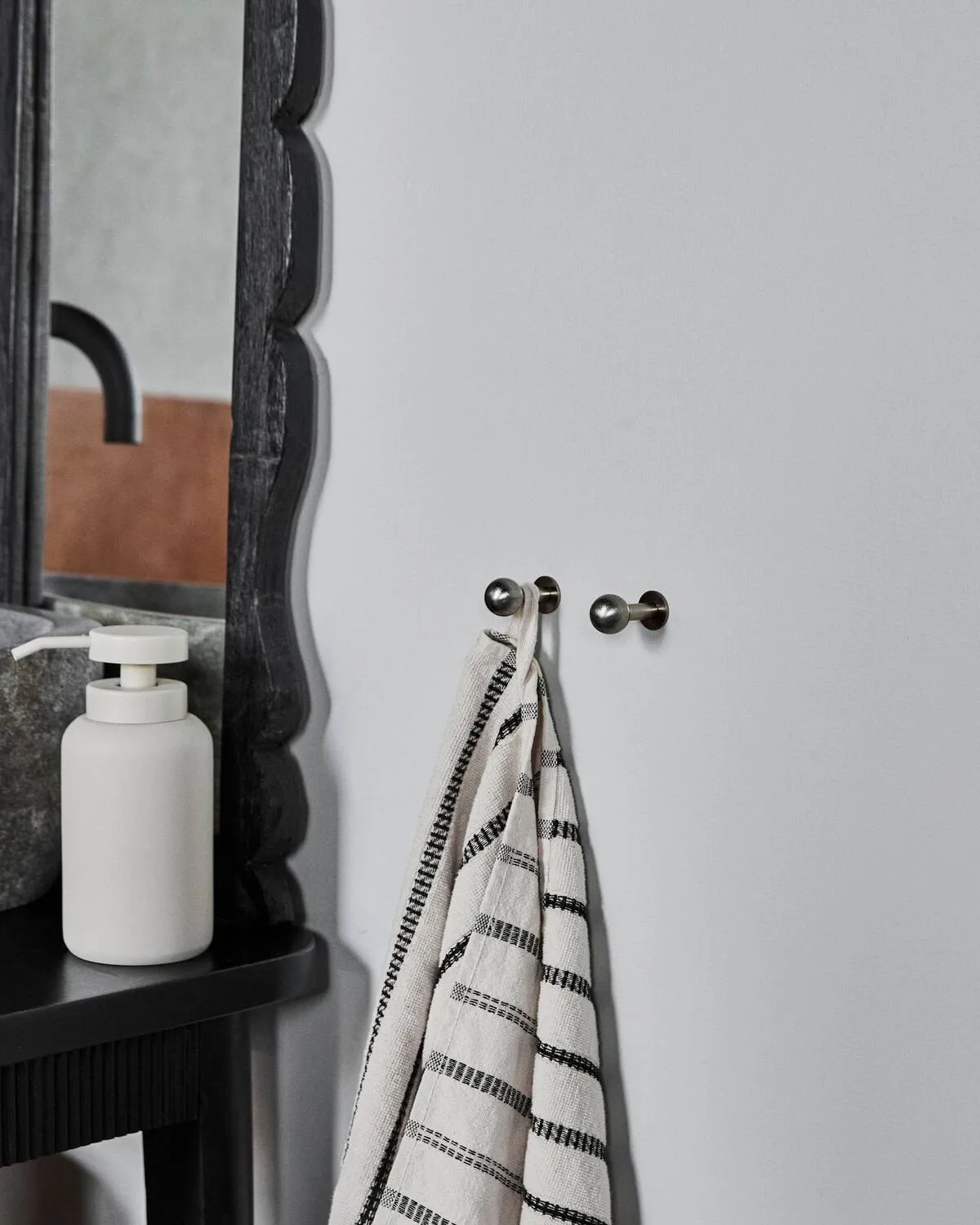 Ball hook 2-pack, Silver finish, Ø4x2 cm House Doctor