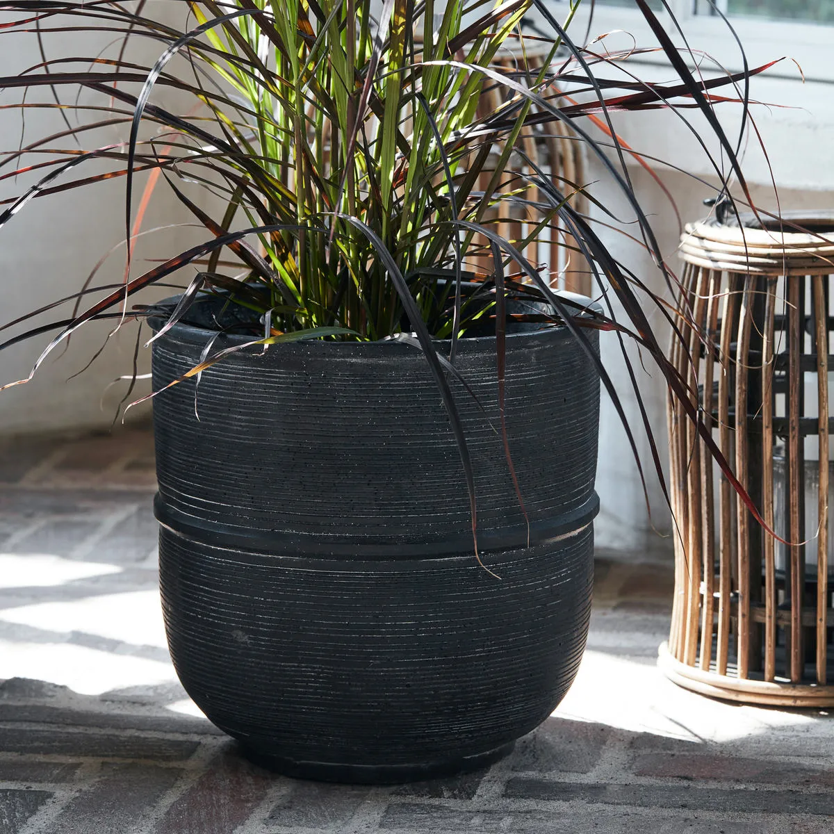 Ground flower pot Ø28 cm, Concrete House Doctor