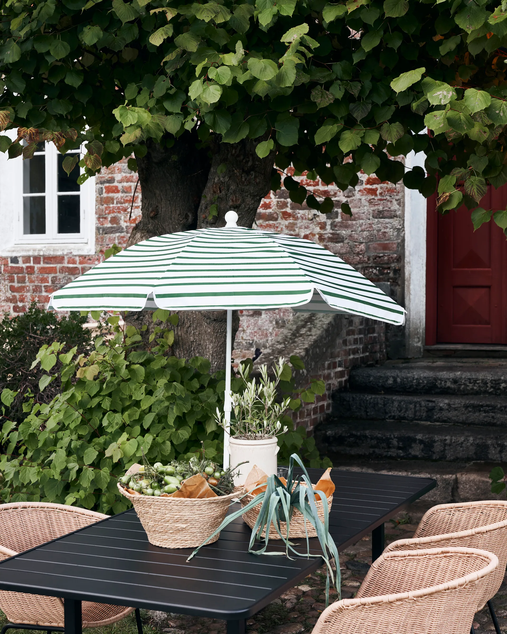 Helo dining table 90x200 cm, Black House Doctor