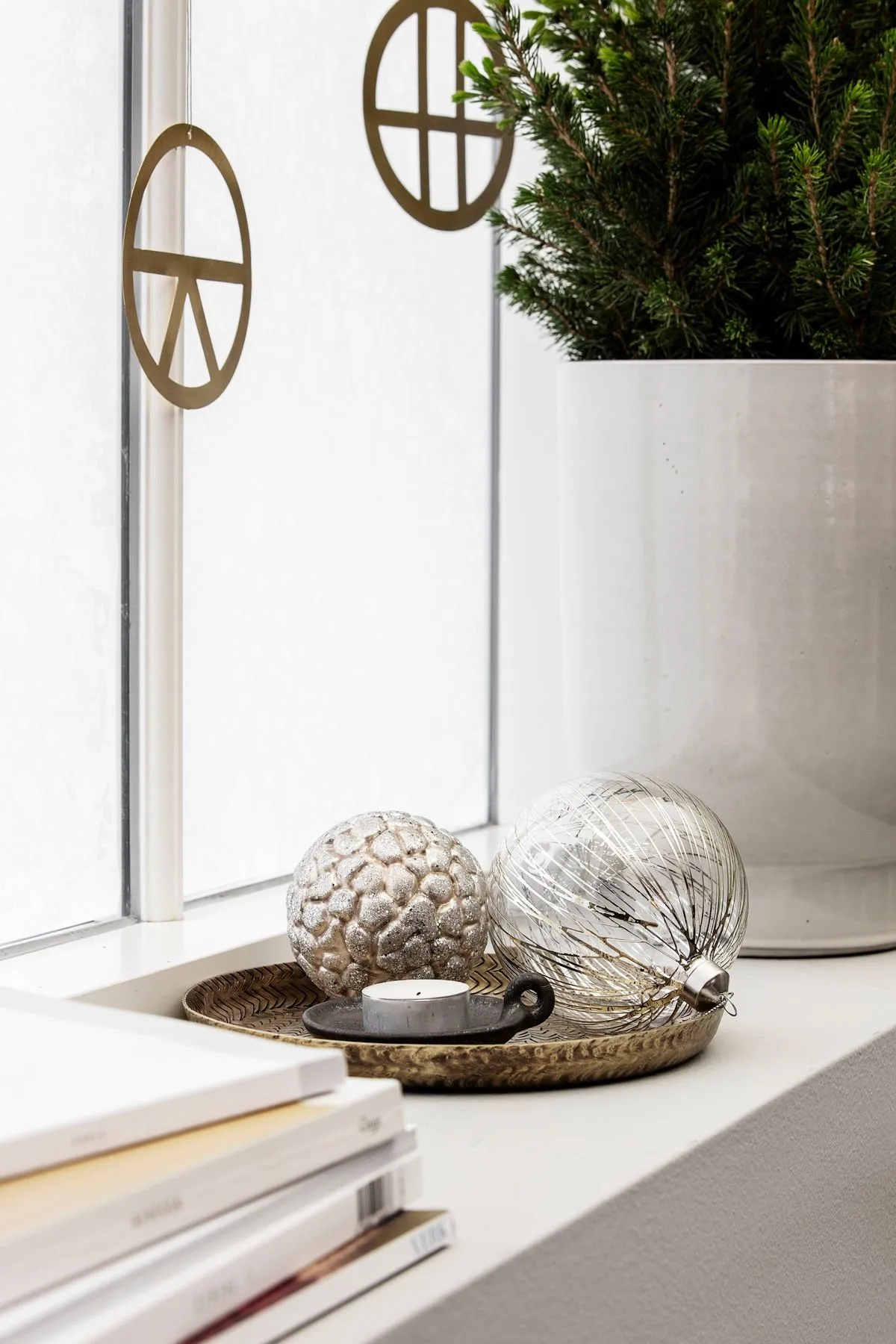 Silver lines Christmas bauble, Silver House Doctor