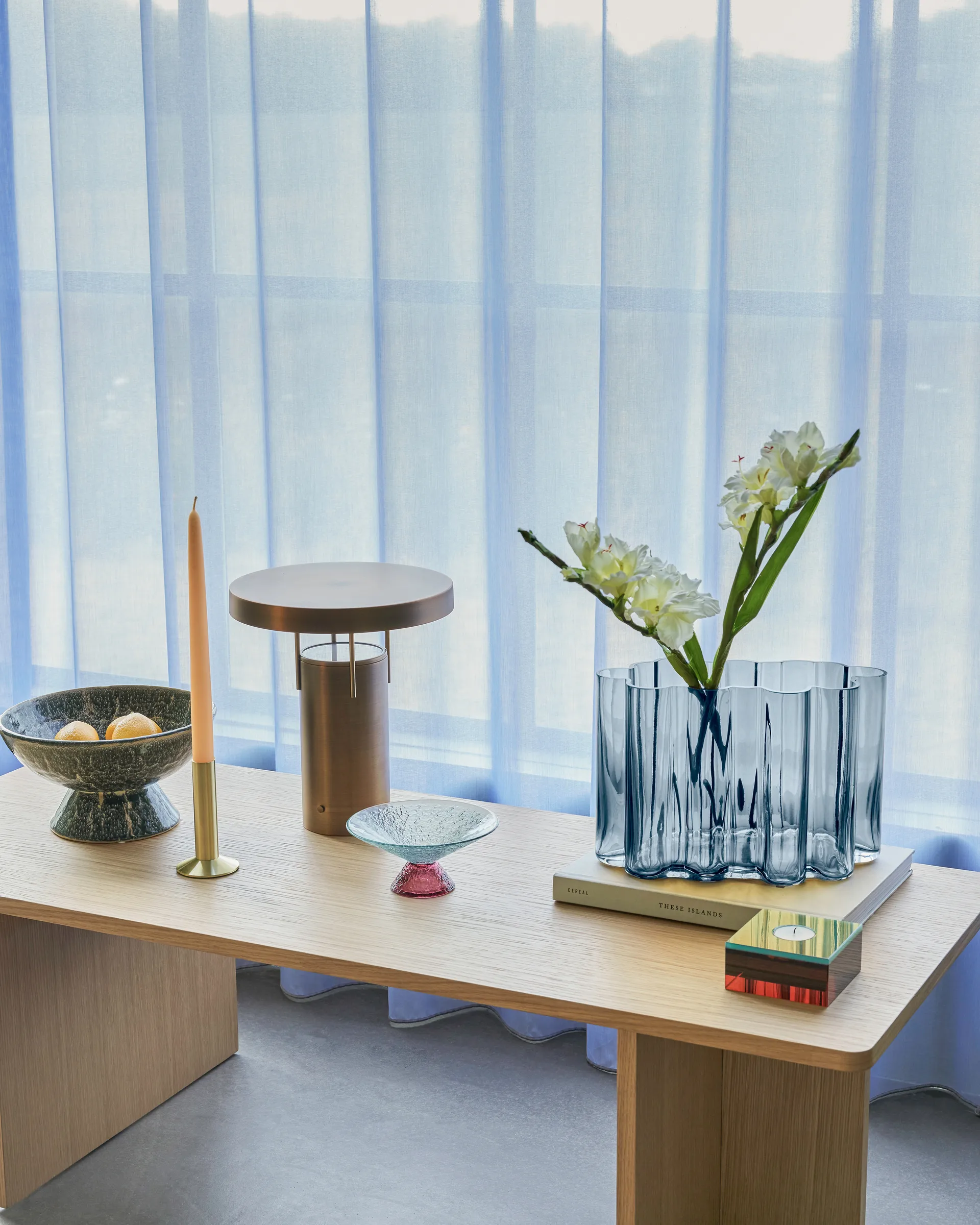 BringMe portable table lamp, Burnished brass Hübsch Interior