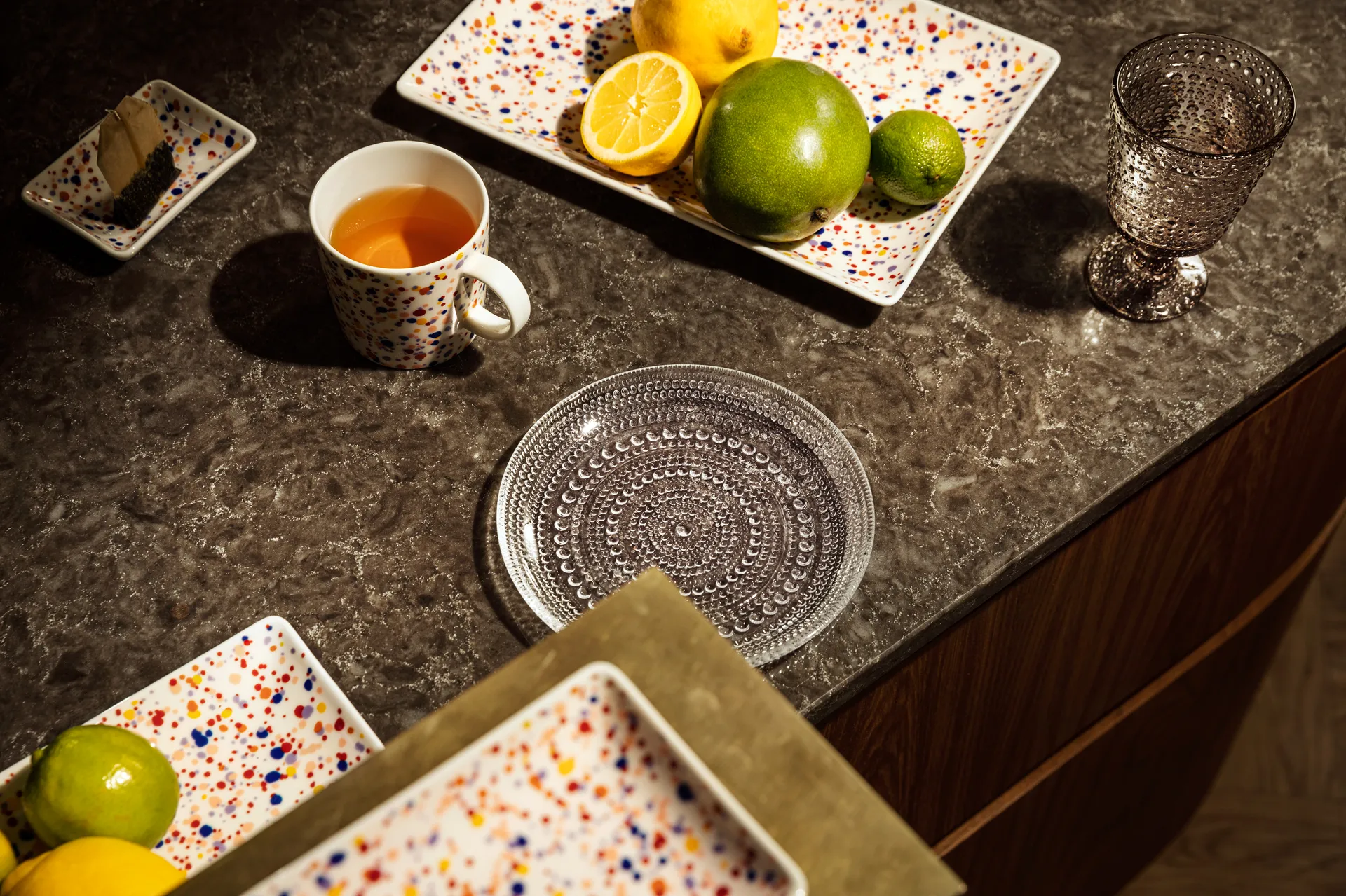Oiva Toikka Helle A4 plate 21x29 cm, Ametist Iittala