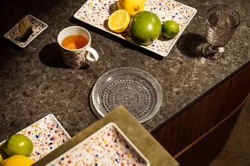Oiva Toikka Helle A4 plate 21x29 cm - Ametist - Iittala