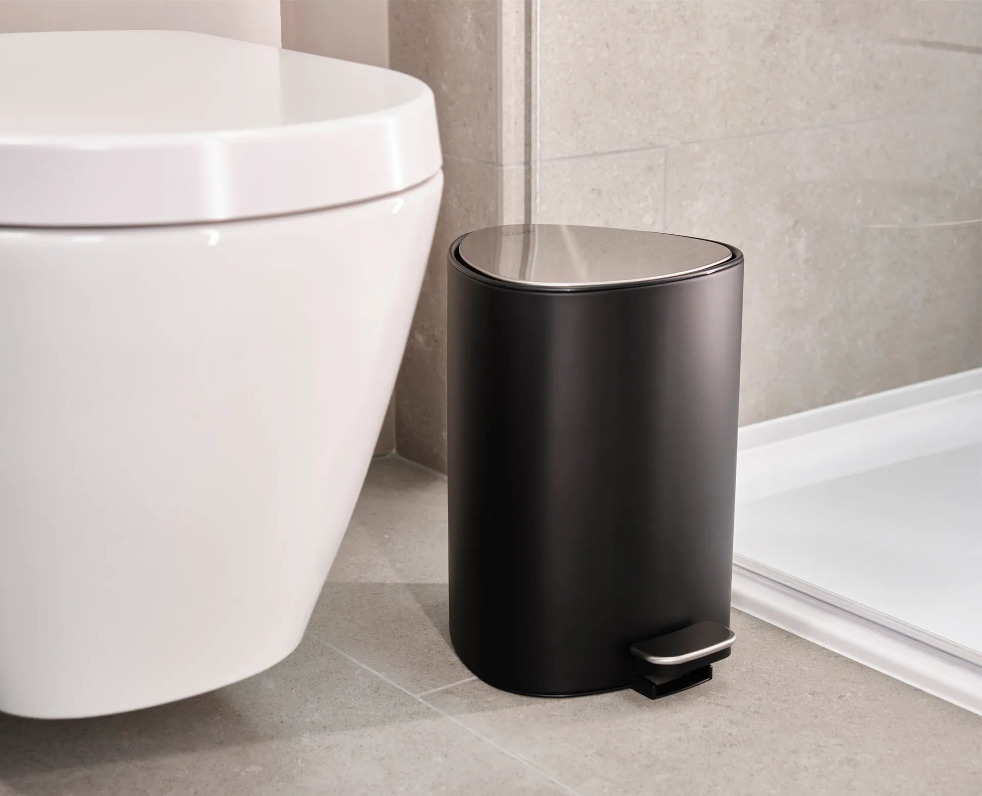 Easystore pedal bin 5 L, Matte Black Joseph Joseph