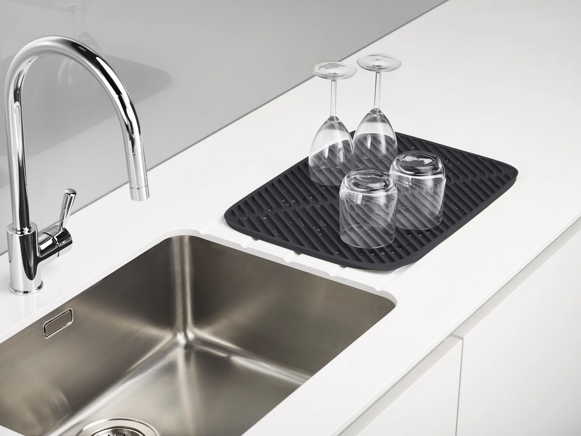 Flume draining mat large 43.5 cm, Grey Joseph Joseph