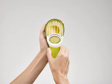 Goavocado 3-in-1 Avocado Slicer - Green-white - Joseph Joseph