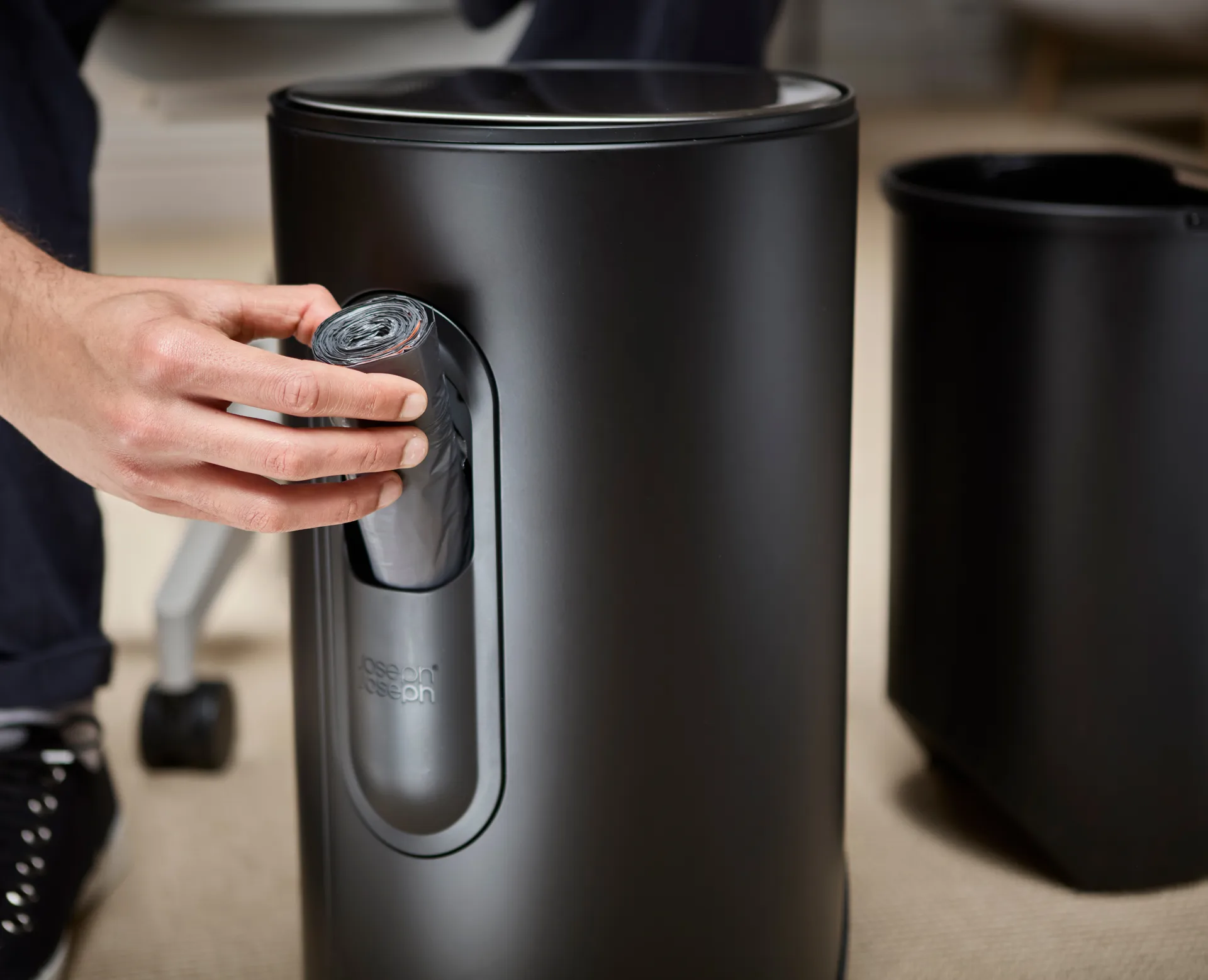 Joseph Joseph Arc pedal bin 10 L, Carbon black Joseph Joseph
