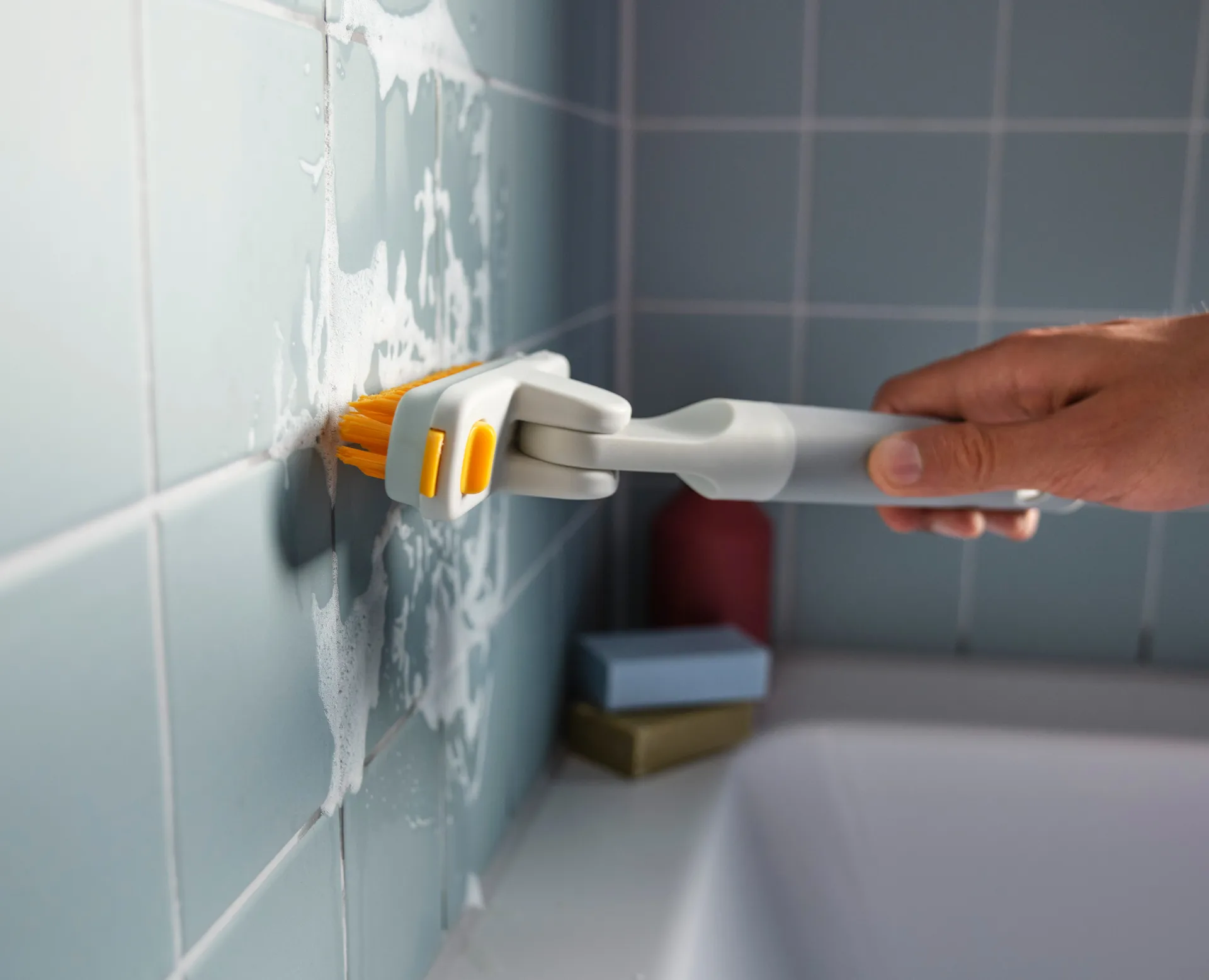 Joseph Joseph Cleantech 2-in-1 tile scrubber, Stone Joseph Joseph