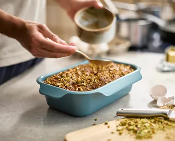 Nest bake bread tin 30 cm - Blue - Joseph Joseph