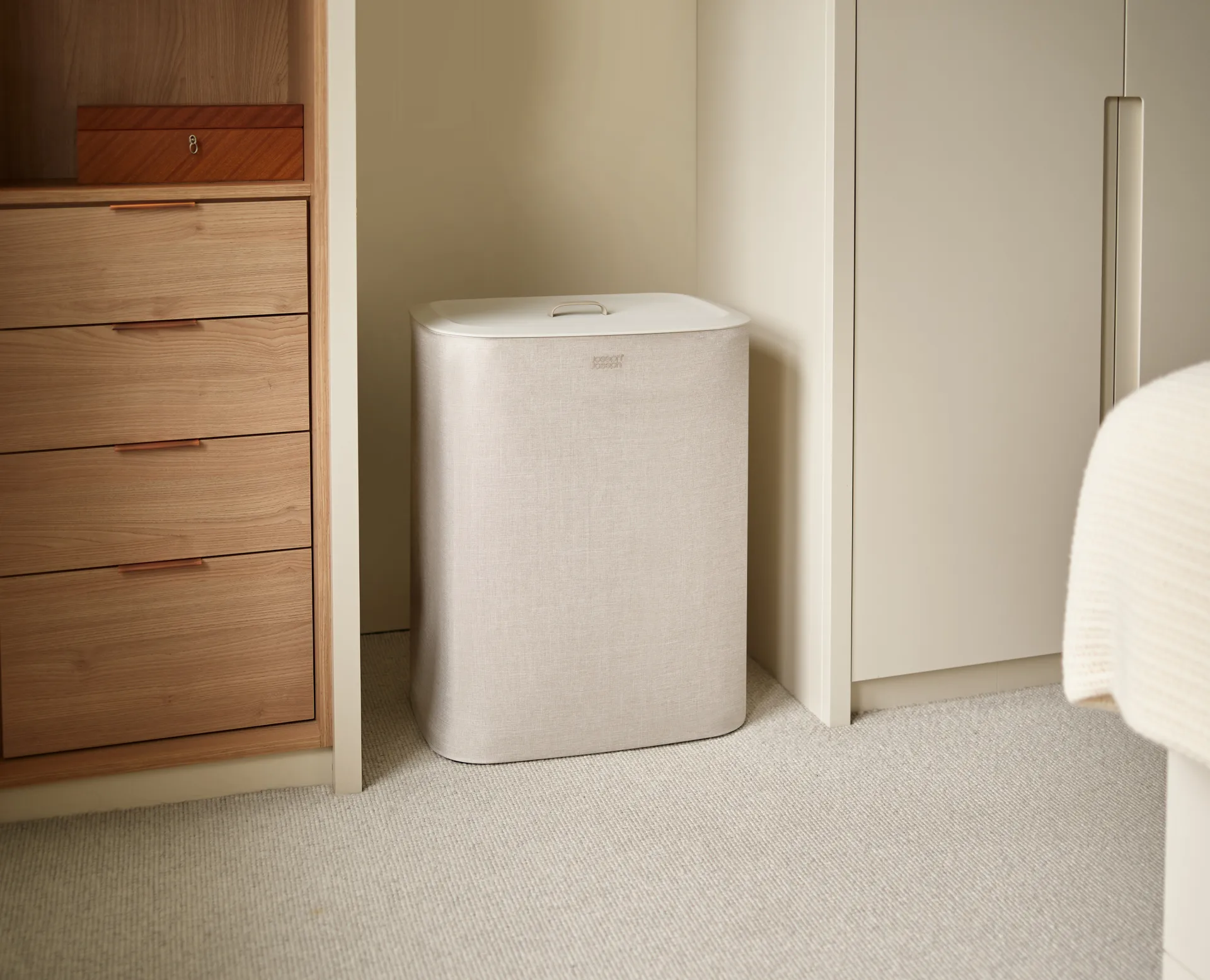 Tota laundry basket 90 L, Ecru Joseph Joseph