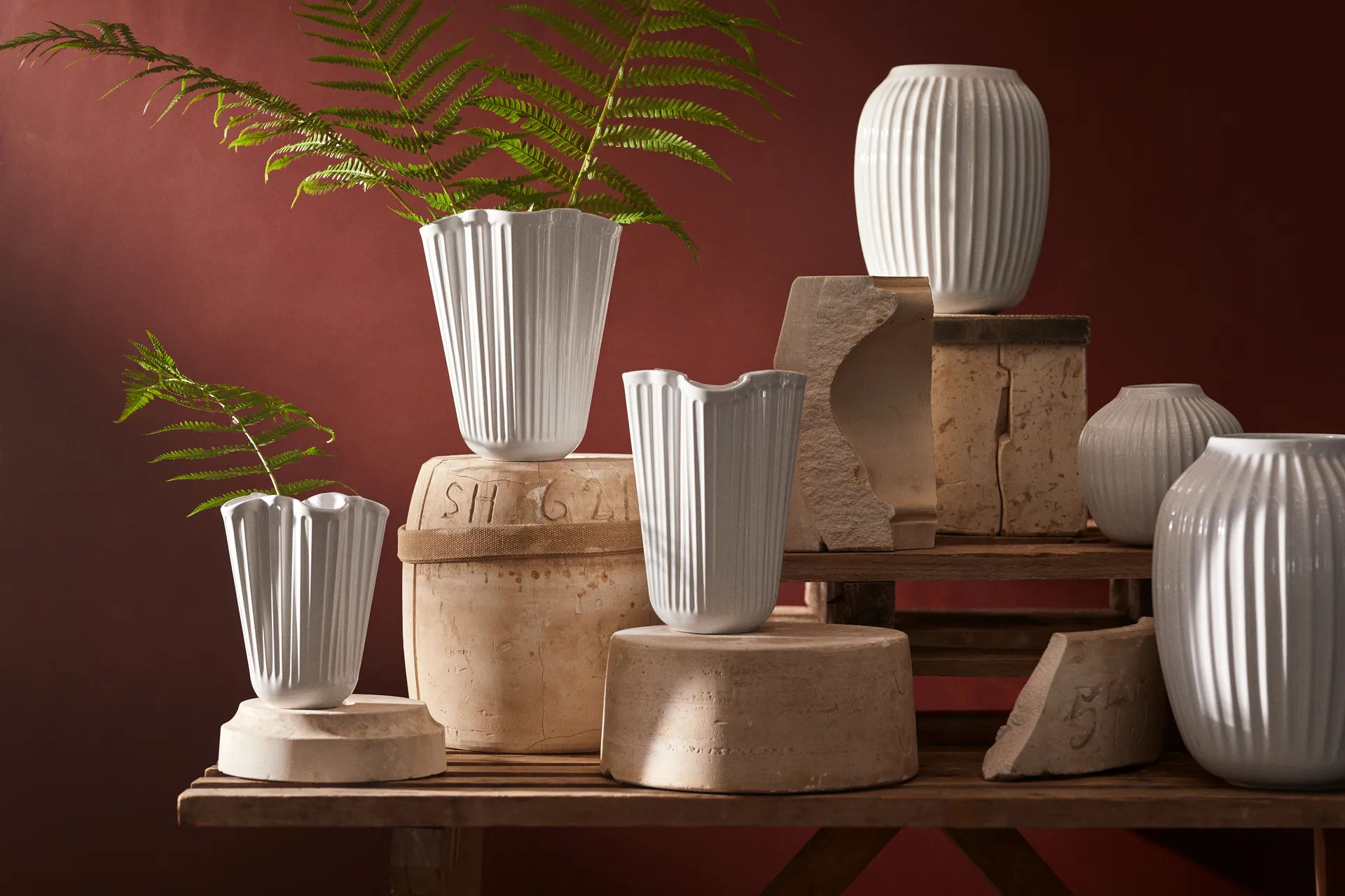 Hammershøi vase medium, white Kähler