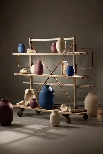 Studio Omaggio vase - Bordeaux, 50 cm - Kähler