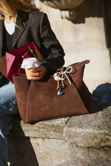 Kaj Bojesen bird keyring - Sand, natural leather - Kay Bojesen Denmark