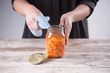 Kilner round preserving jar - Clear-gold, 0.5 L - Kilner