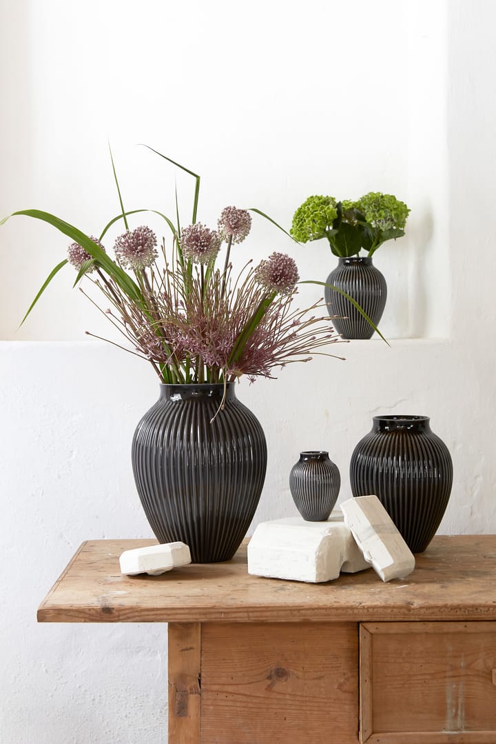 Knabstrup vase ribbed 20 cm, Black Knabstrup Keramik