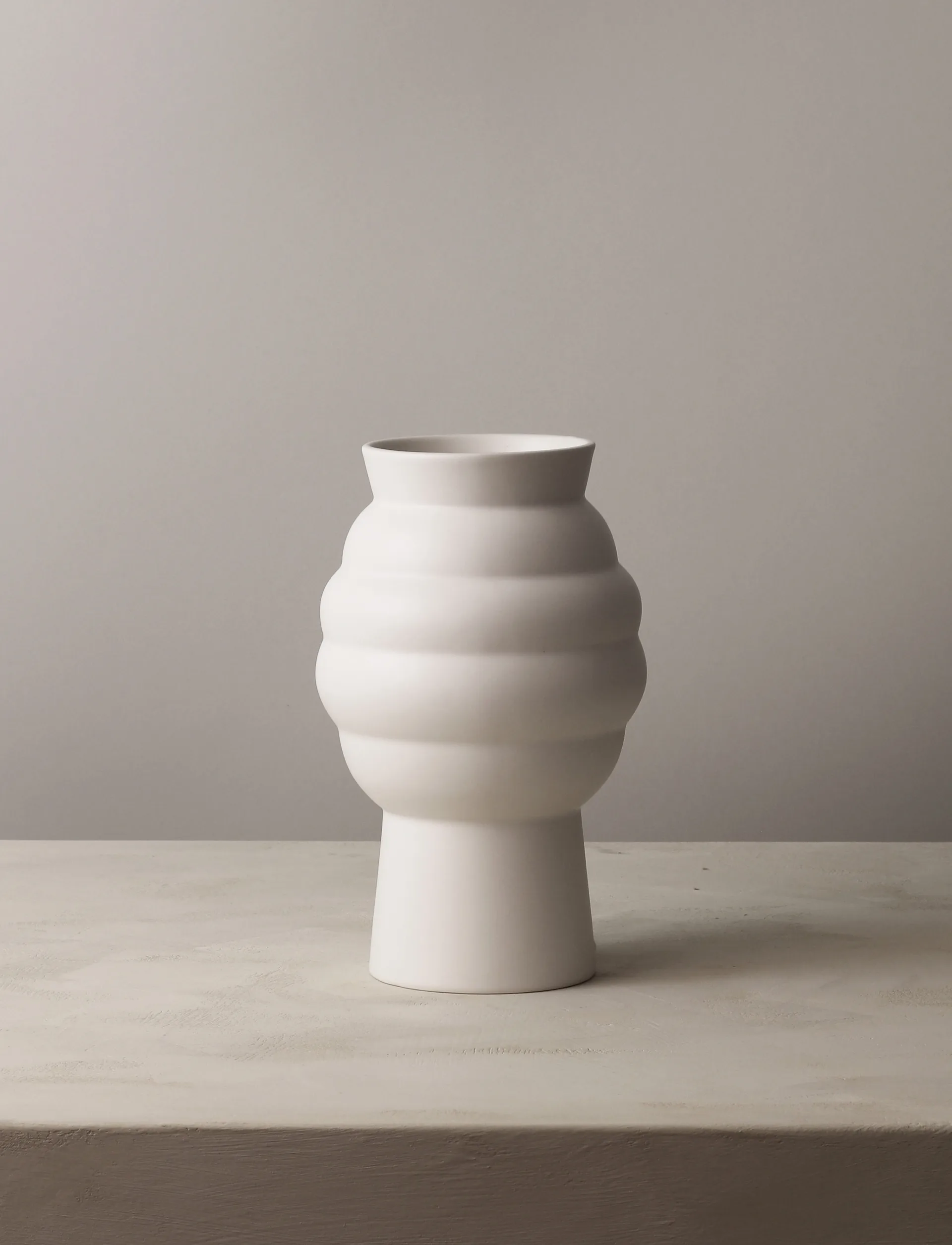 Tortus Archie vase No2 23.5 cm, White Knabstrup Keramik