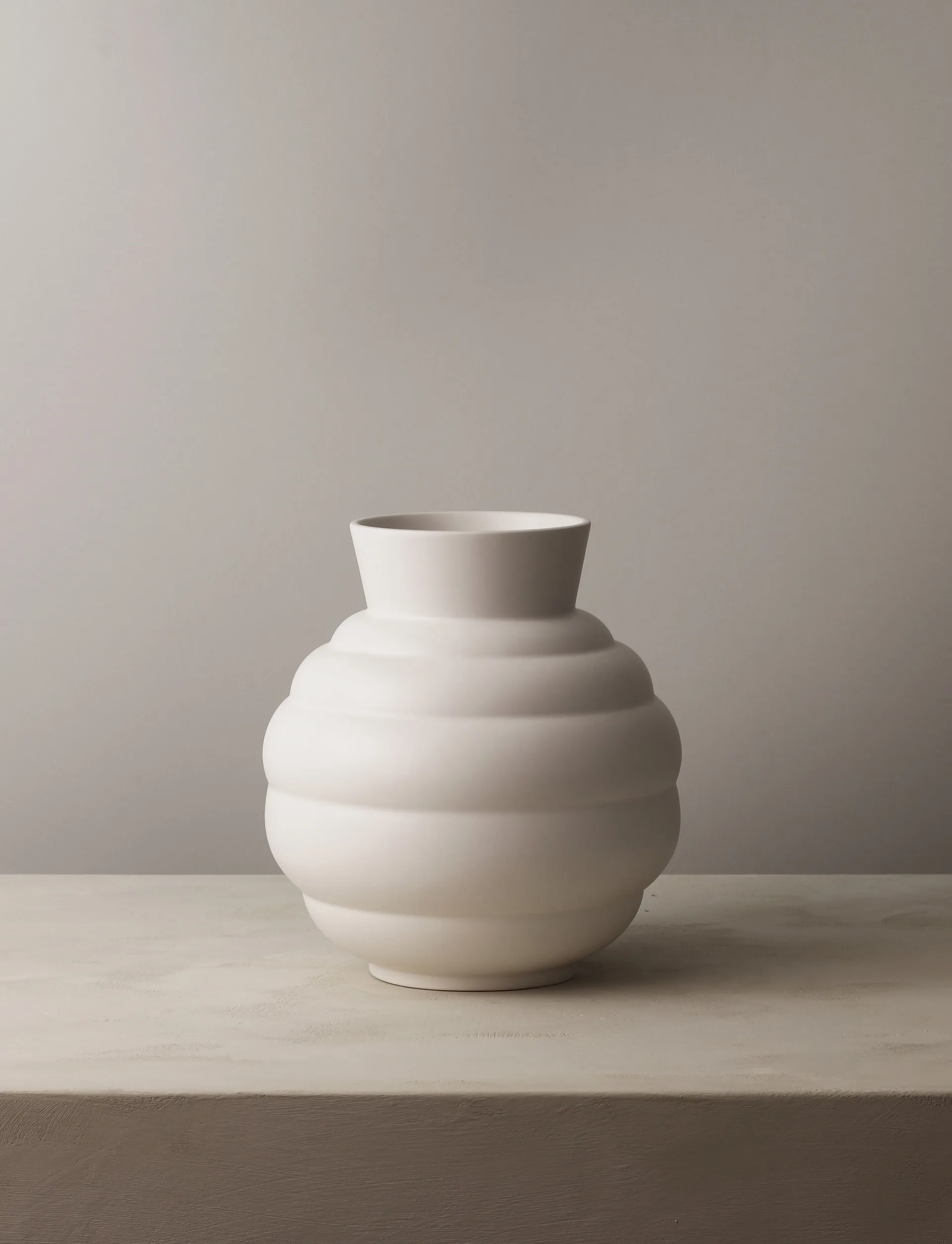 Tortus Archie vase No3 26.5 cm, White Knabstrup Keramik