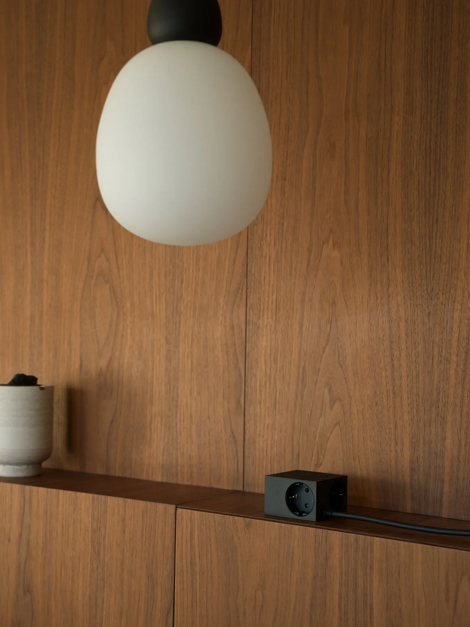 Cuboid outlet 2 m, Black Kord