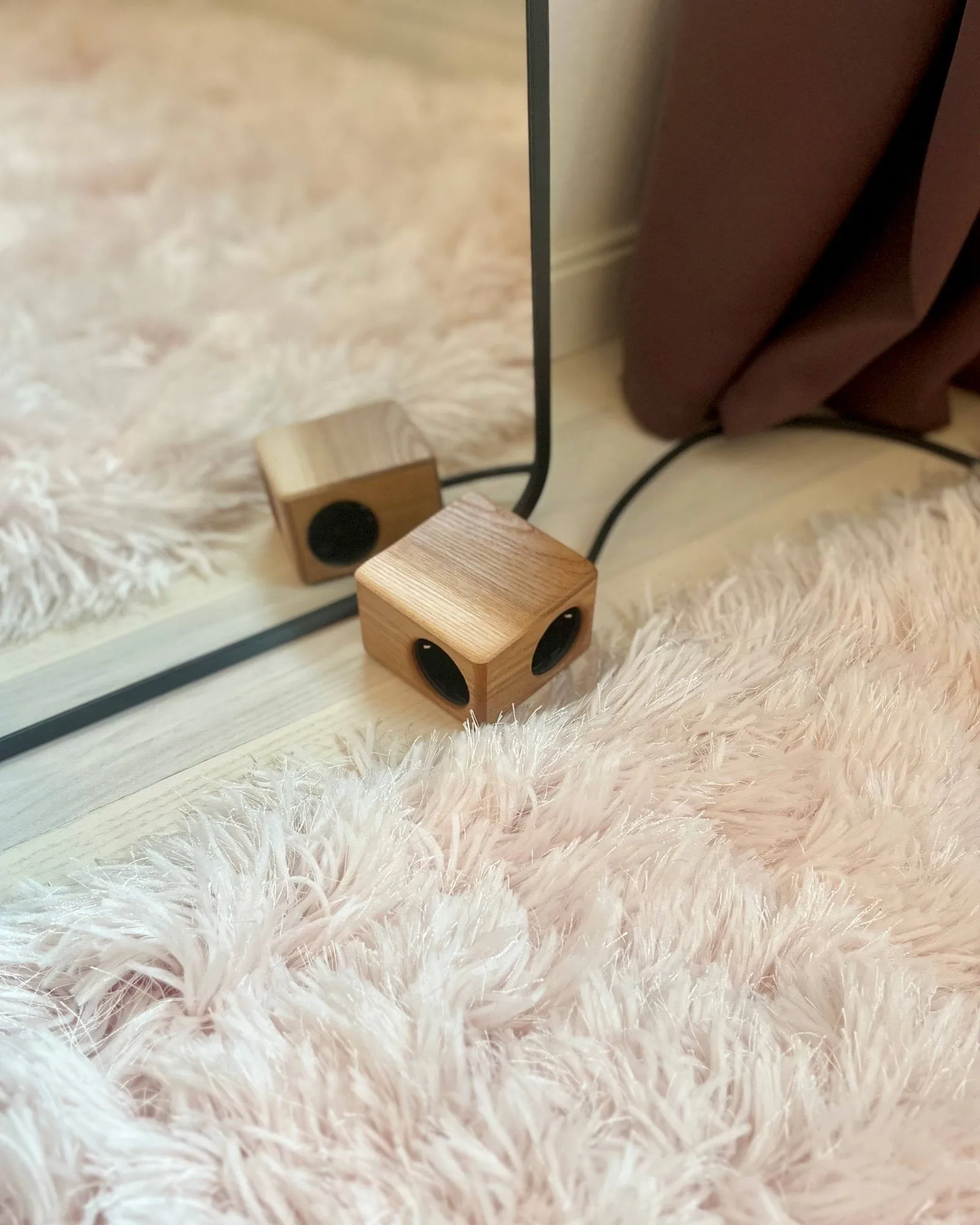 Kord x Bark woodencase case for Cuboid+ power strip, Bark Kord