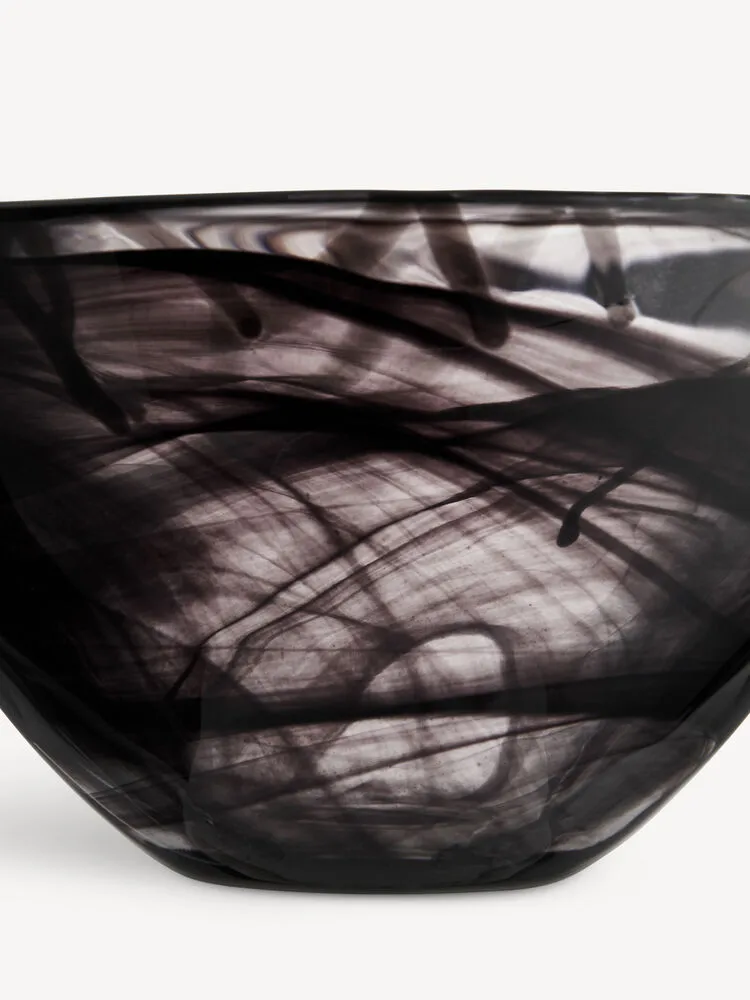 Contrast bowl 160 mm, Black-black Kosta Boda