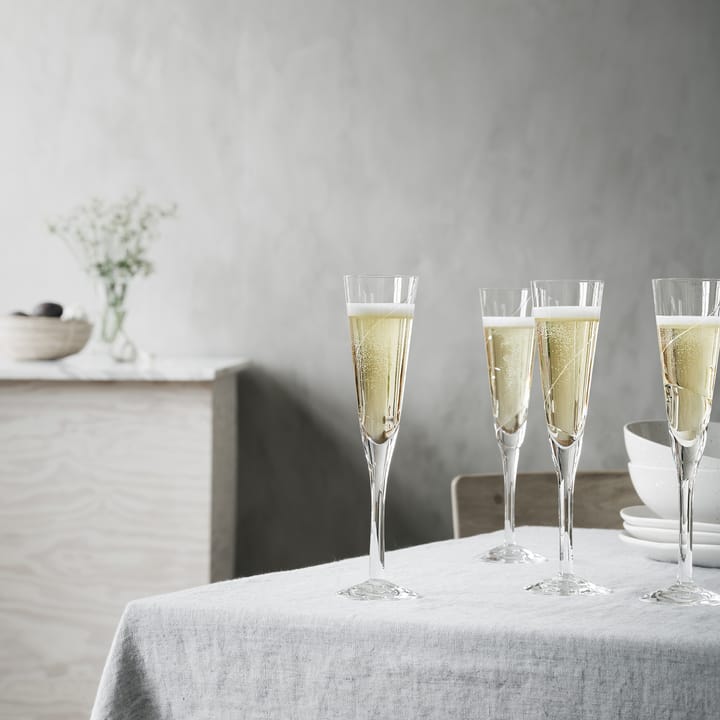 Line champagne glass 15 cl, Clear Kosta Boda