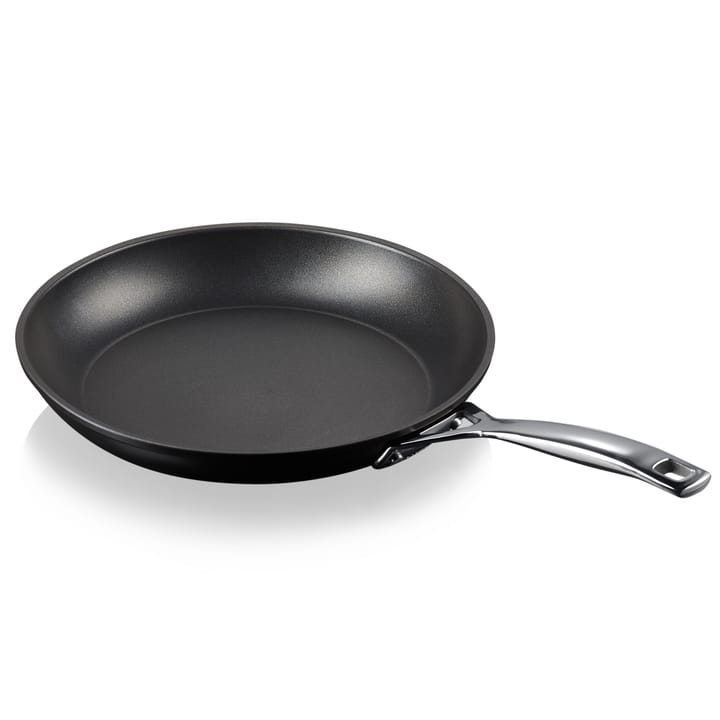 Le Creuset aluminum frying pan, 4.5x24 cm Le Creuset
