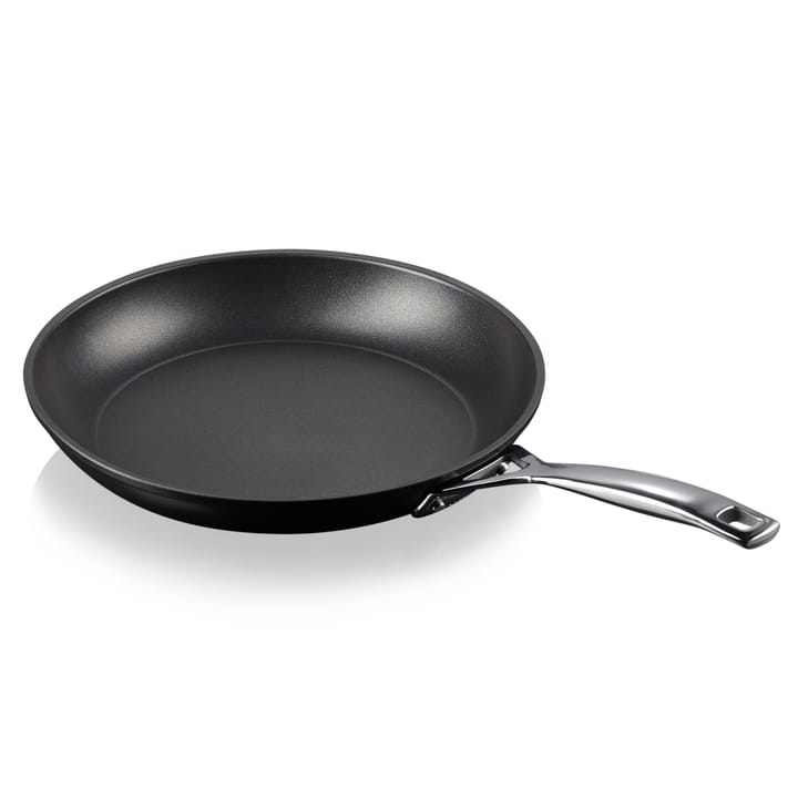 Le Creuset aluminum frying pan, 4.5x30 cm Le Creuset