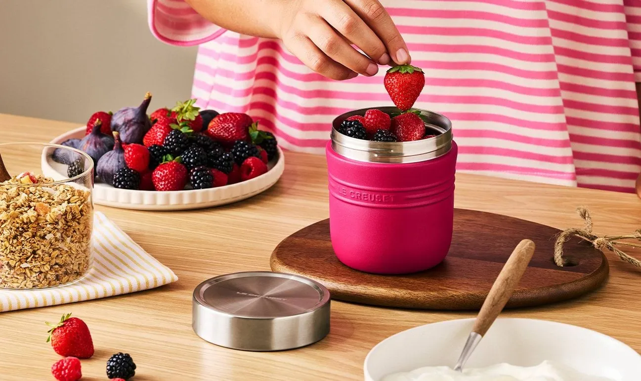 Le Creuset On The Go food bottle 0.5 L, Berry Le Creuset