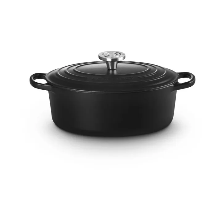 Le Creuset Signature cast iron oval casserole - Matte Black, 4.1 l - Le Creuset