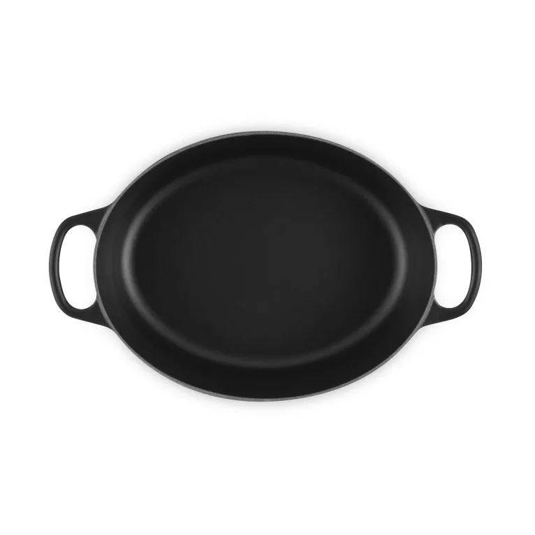 Le Creuset Signature cast iron oval casserole, Matte Black, 4.1 l Le Creuset
