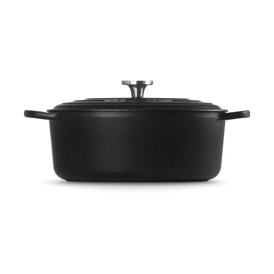 Le Creuset Signature cast iron oval casserole, Matte Black, 6.3 l Le Creuset