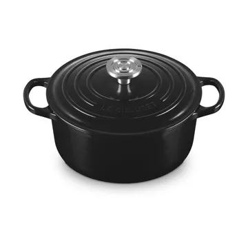 Le Creuset Signature cast iron round casserole - Black, 4.2 l - Le Creuset