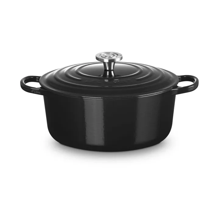 Le Creuset Signature cast iron round casserole - Black, 6.7 l - Le Creuset