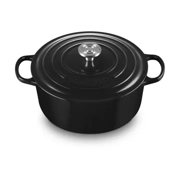 Le Creuset Signature cast iron round casserole - Black, 6.7 l - Le Creuset