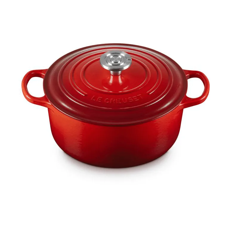 Le Creuset Signature cast iron round casserole, Cerise, 4.2 l Le Creuset