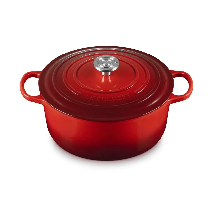 Le Creuset Signature cast iron round casserole, Cerise, 6.7 l Le Creuset