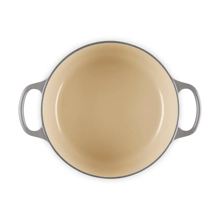 Le Creuset Signature cast iron round casserole, Flint, 4.2 l Le Creuset