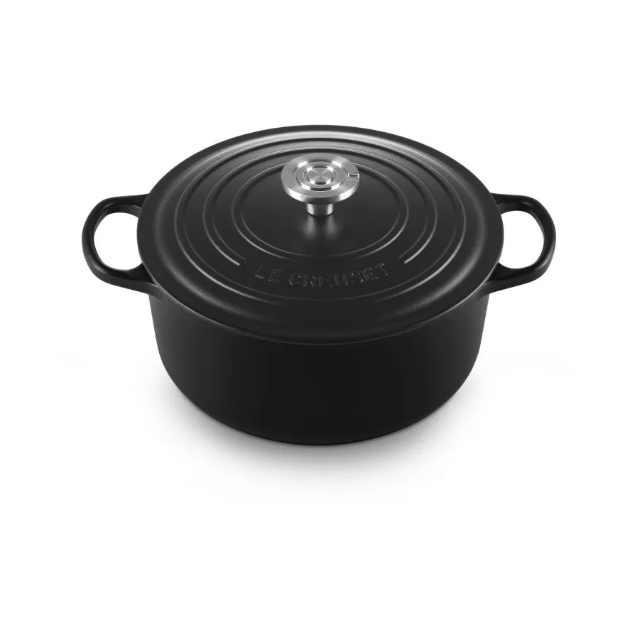 Le Creuset Signature cast iron round casserole, Matte Black, 5.3 l Le Creuset