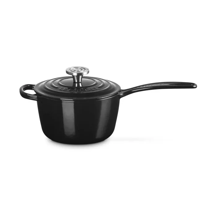 Le Creuset Signature cast iron saucepan, Black, 1.5 l Le Creuset