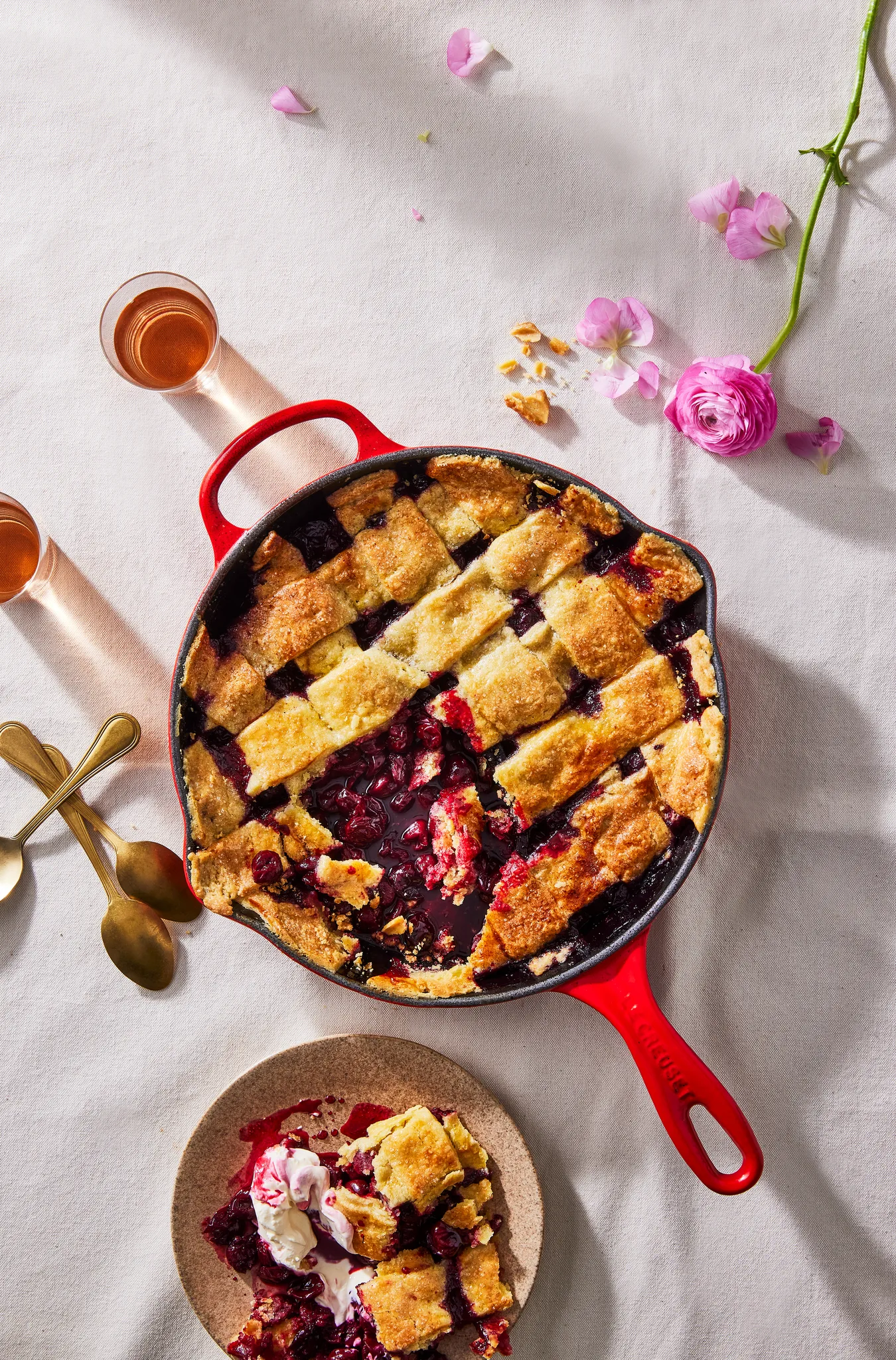 Le Creuset Signature deep frying pan Ø26 cm, Cerise Le Creuset