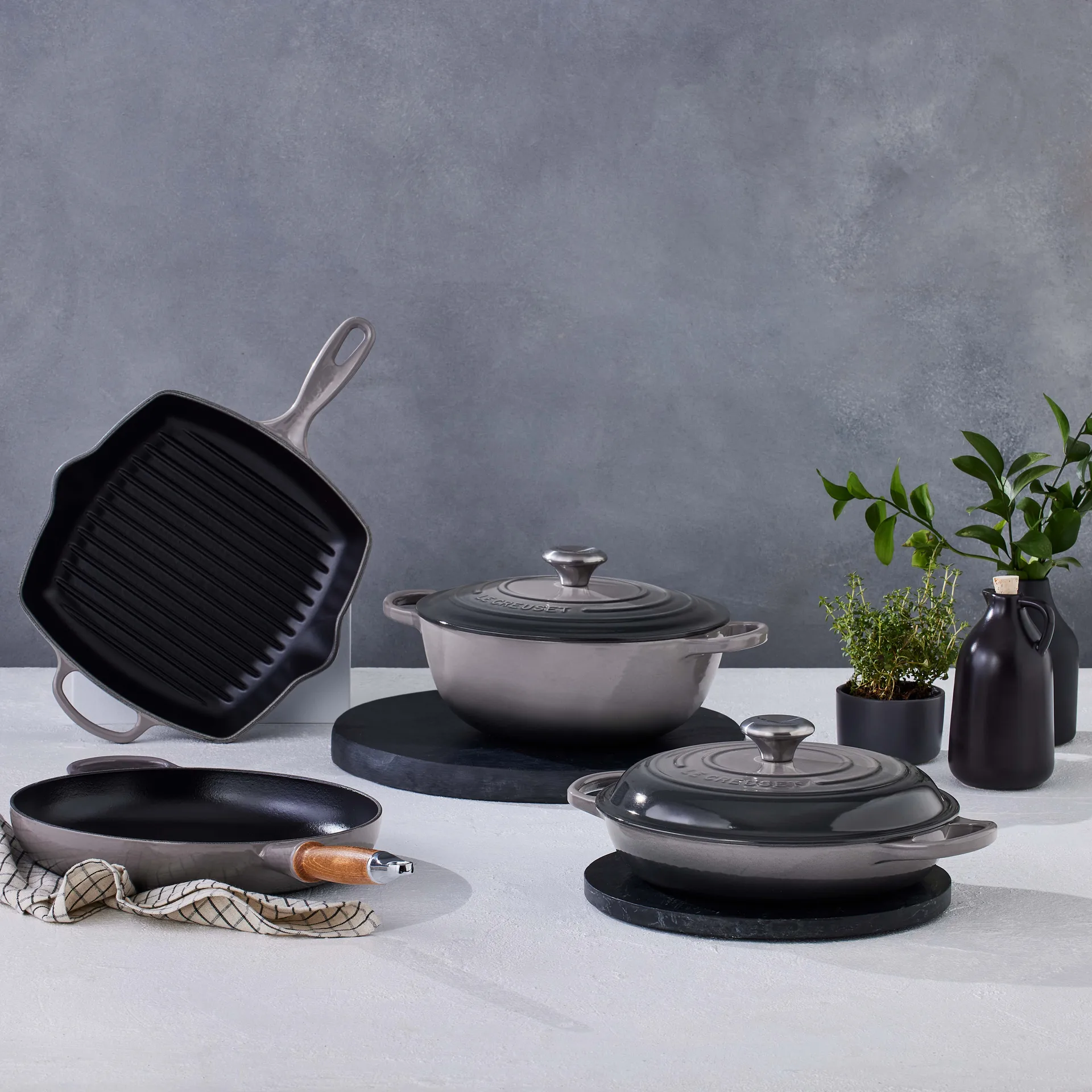 Signature shallow casserole 3.5 l, Flint Le Creuset